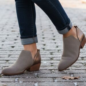 Frye & Co. Women's Rubie Slip On Ankle Bootie